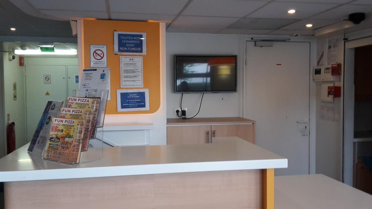 Ibis Budget Orly Rungis Bagian luar foto